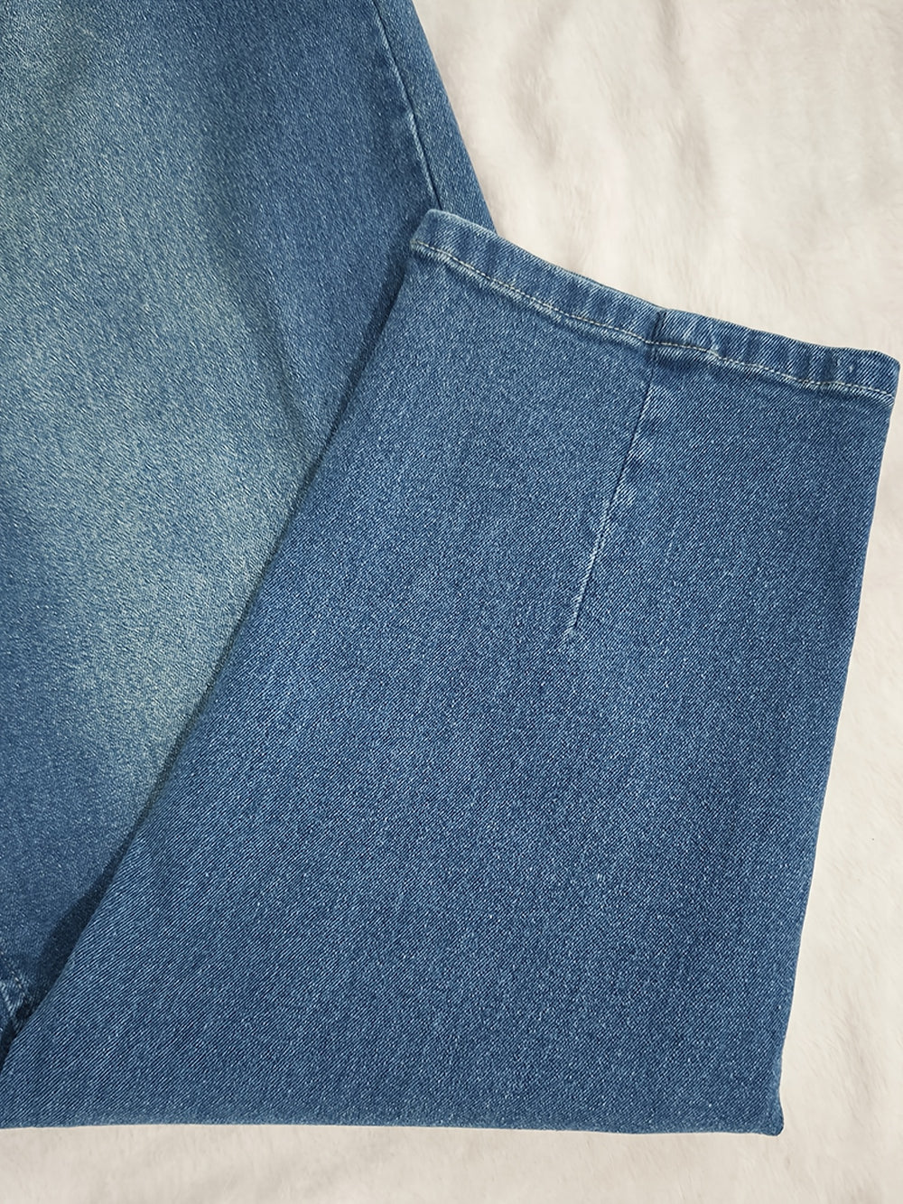 Dark Wash High-Waisted Carrot Jeans